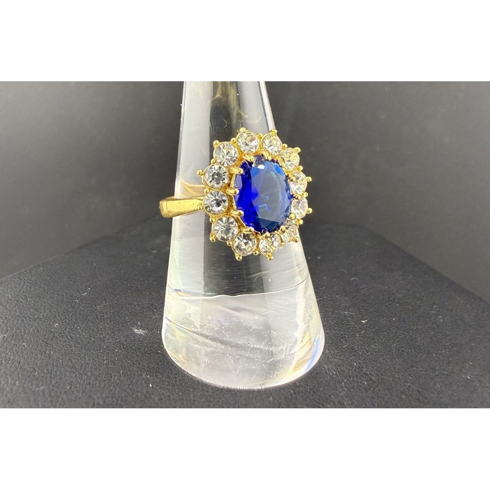 Cocktail Ring Blue Gold Tone Rhinestone Oval Cluster Size 8